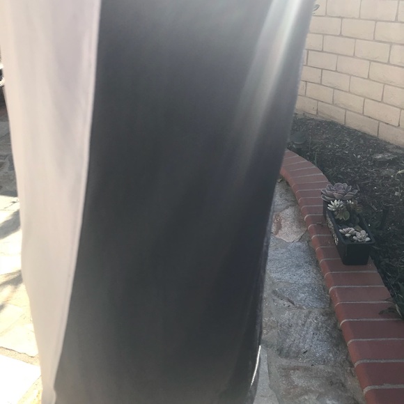 đ«Soldđ« - Picture 3 of 5